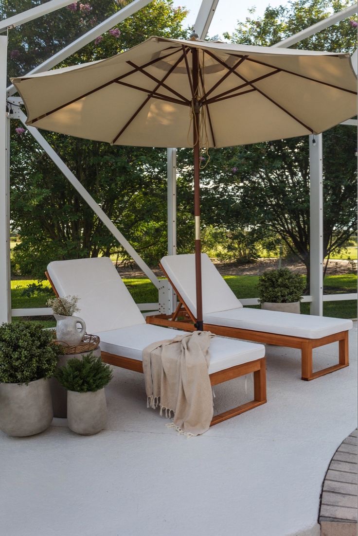 Pool loungers and sun beds